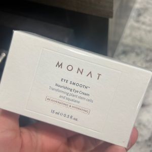 Monat “eye smooth” nourishing eye cream